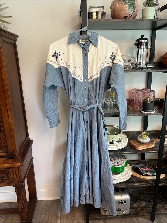 Act I Dresses & Skirts - Real Vintage Made in USA Embroidered Chambray Cowgirl Shirt Dress w Belt Cotton